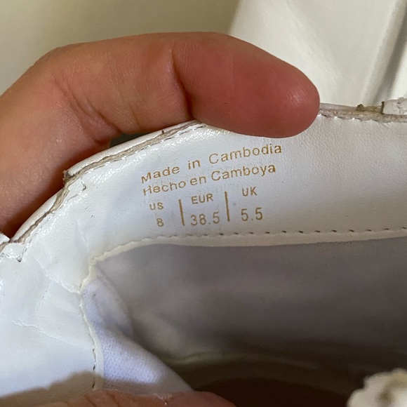 Price Drop‼️ NWOT ALDO White Booties - Picture 6 of 8